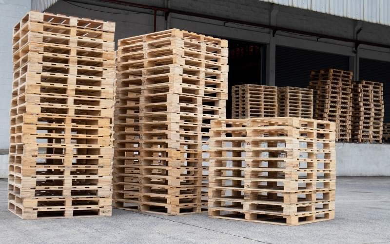 Industrial wooden pallets manufactured in Hyderabad