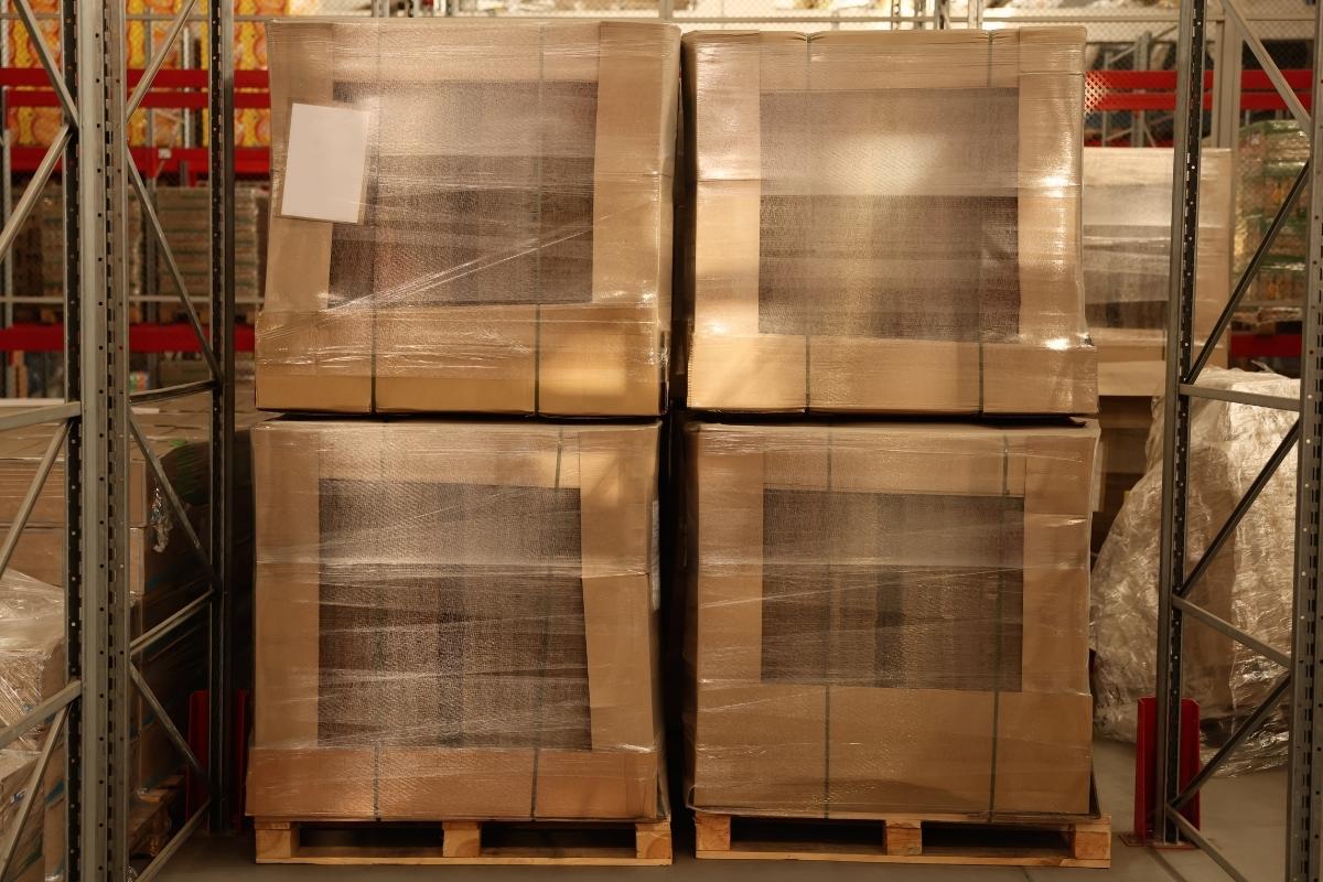 Heat-treated & export-compliant pallets